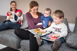 &Uuml;ber die Hilfe nach der Geburt, � wellcome / Niemann