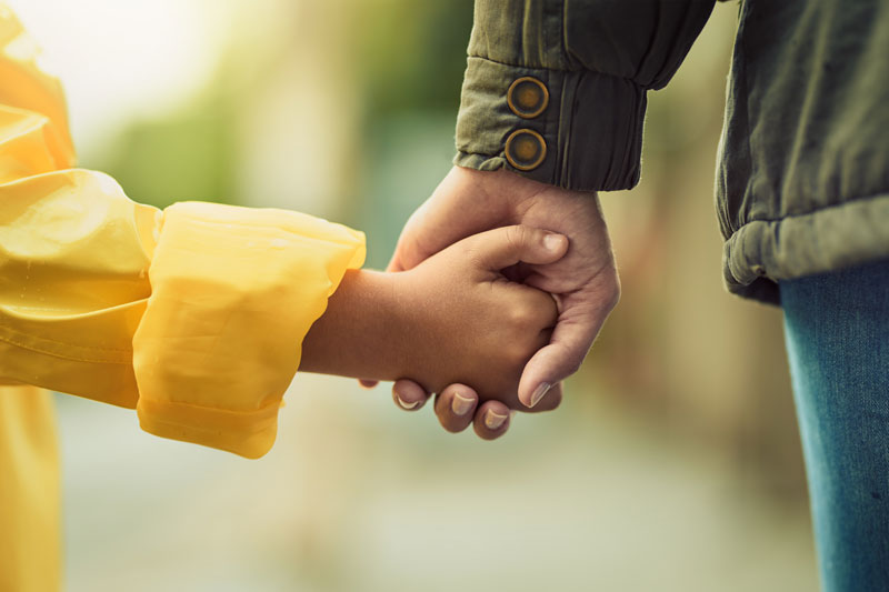 kindw&auml;rts Informaterial, � iStock/PeopleImages (968914214)